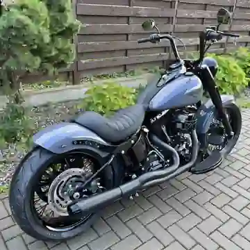 Grey Harley-Davidson Softail Slim with custom Steel Guru handlebars