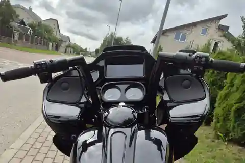 Harley-Davidson Road Glide with custom Steel Guru handlebars, rider view